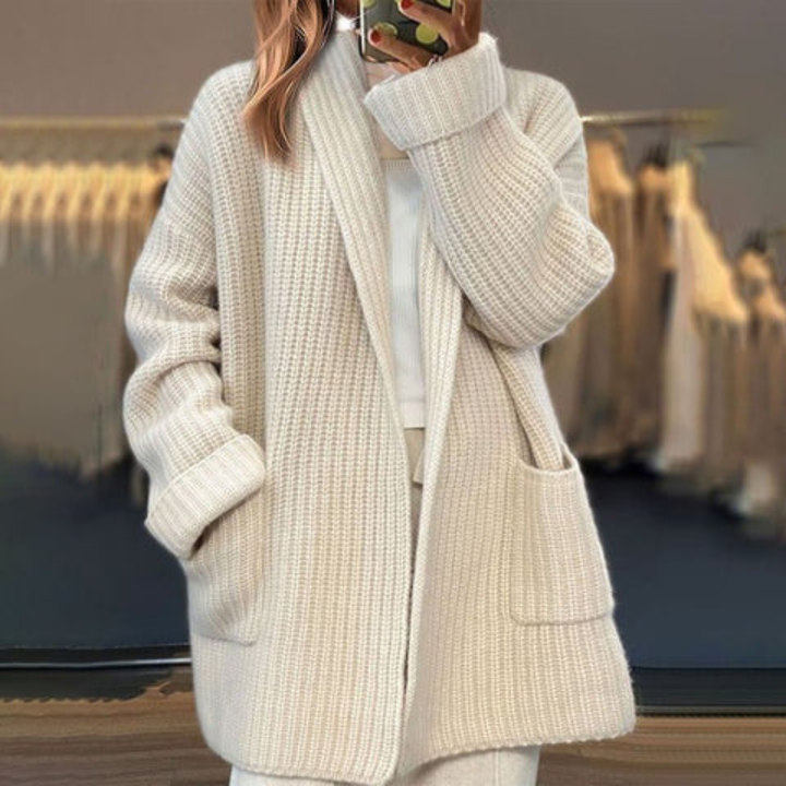 Women's Chunky Knit Cardigan – Comfortable Oversized Cardigan in Beige – Soft Cardigan with Pockets for Autumn & Winter
