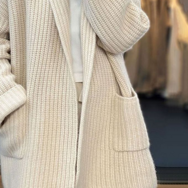 Women's Chunky Knit Cardigan – Comfortable Oversized Cardigan in Beige – Soft Cardigan with Pockets for Autumn & Winter